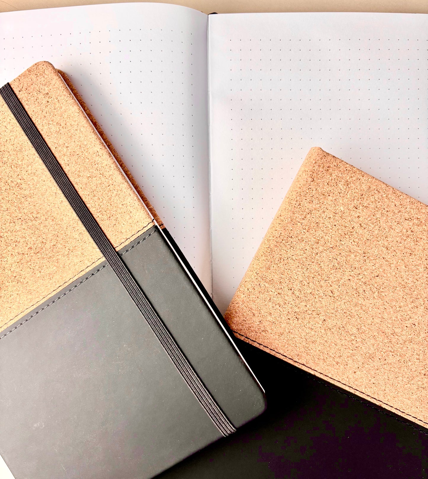 Notizbuch matt schwarz/Kork ca. A5