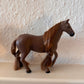 Schleich Pferd Englisch Vollblut braun