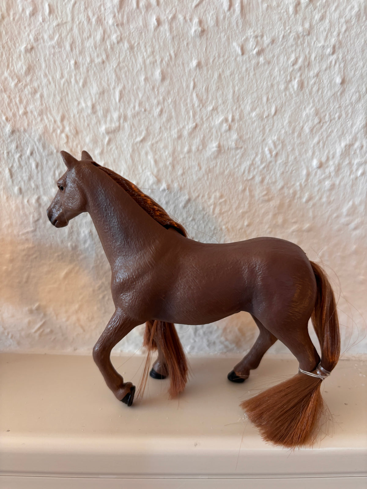 Schleich Pferd Englisch Vollblut braun
